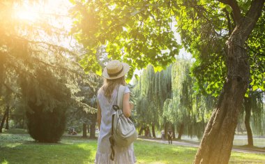 Membentuk Pola Harian yang Terasa Akrab